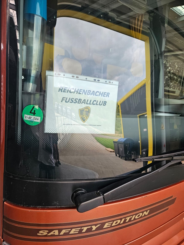 Reisebus 1. Herrenmannschaft des RFC